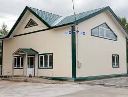 Торгово-офисное здание в Сыктывкаре из сэндвич-панелей, построенная компанией Альянс - Торгово-офисное здание в Сыктывкаре, г.Сыктывкар, республика Коми