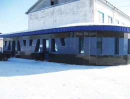 Вентилируемые фасады из сэндвич-панелей, построенная компанией Альянс - Вентилируемые фасады, Вентилируемый фасад из ФАСТ-панелей, г.Киров, ул. Мельничная и ул. Труда:
